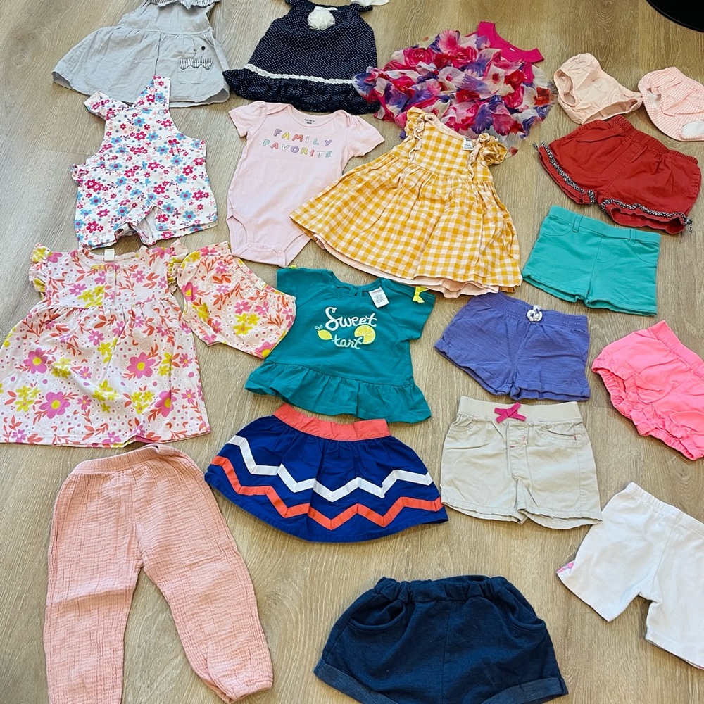 New/like new 20piece 12-18-24m girl cloth lot